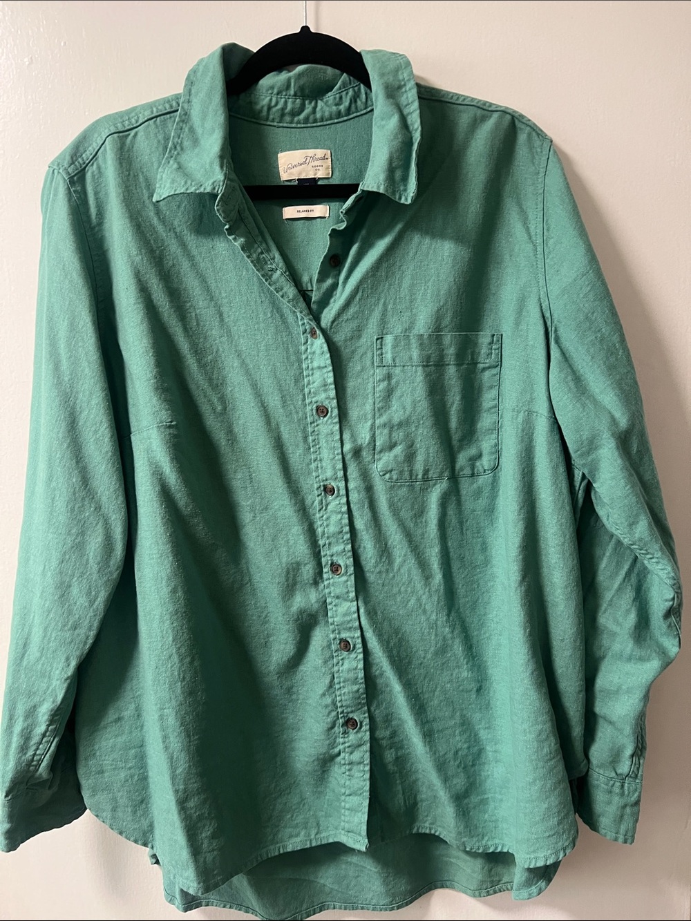 Universal threads button down